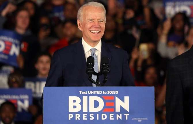 Una Amplia Mayoría de Los  Latinos Votarán Por Joe Biden en las Elecciones Presidenciales.